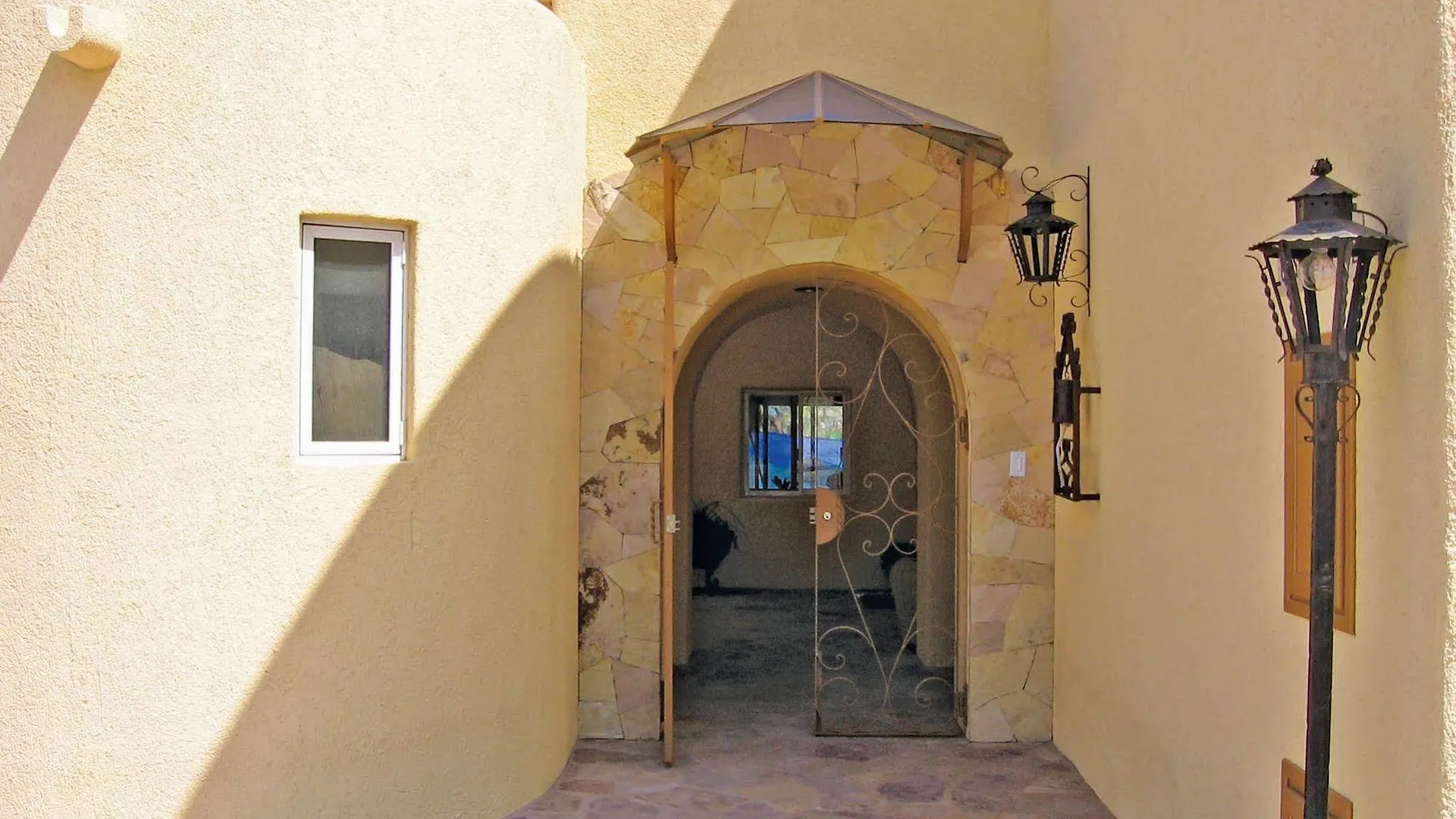 Hotel Villa De La Luz Cabo San Lucas